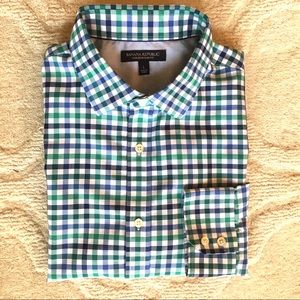 Banana Republic Non Iron Slim Dress Shirt